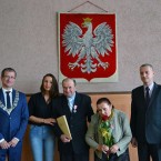 Halina-i-Kazimierz-Górni-z-wnuczką-z-wnuczką